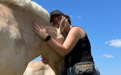 Frau und Pferd